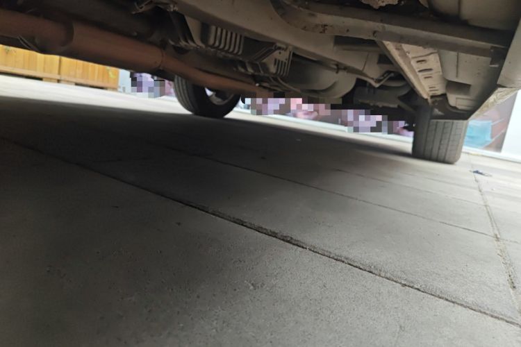Used Kia Sorento 2012 2.4L Gasoline Supreme Edition Chassis Front Left