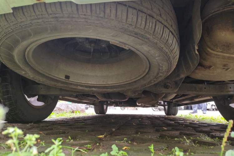 Used Kia Sorento 2012 2.4L Gasoline Supreme Edition Chassis Rear