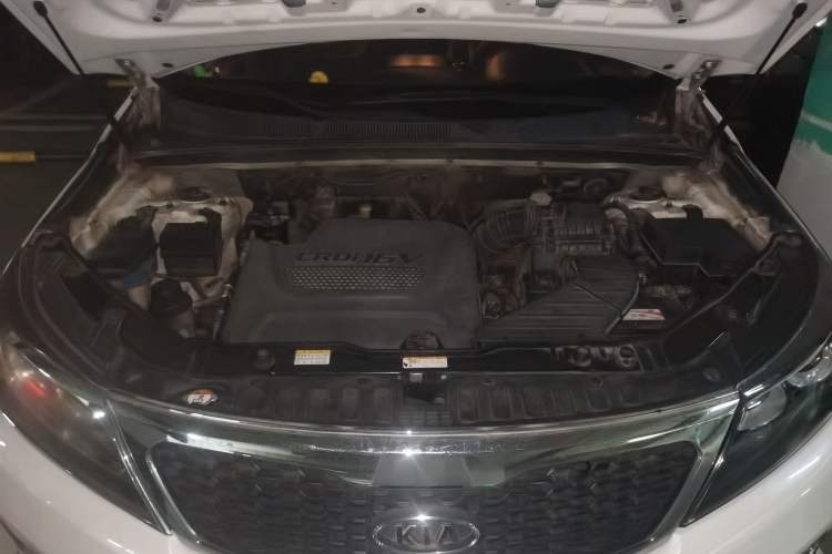 Used Kia Sorento 2012 2.2T Diesel Luxury Edition Engine Bay