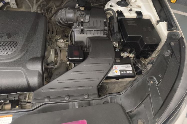 Used Kia Sorento 2012 2.2T Diesel Luxury Edition Engine Bay Left