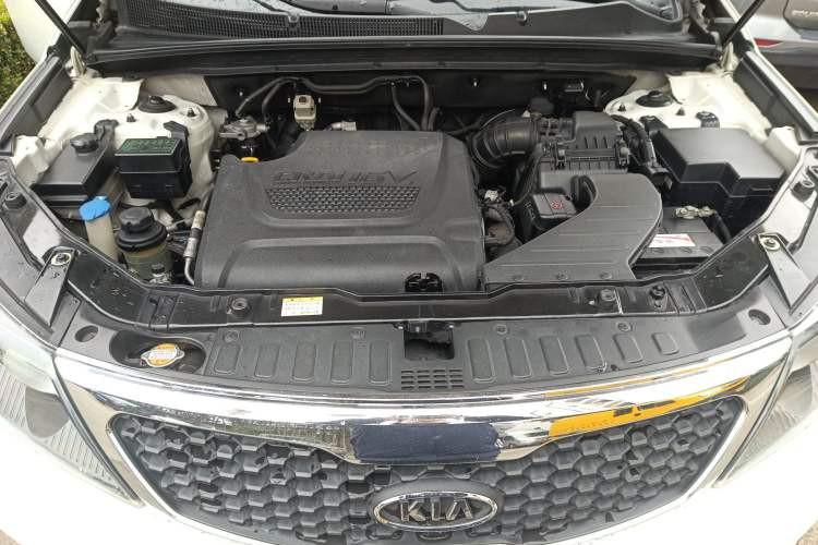 Used Kia Sorento 2012 2.2T Diesel Luxury Edition Engine Bay