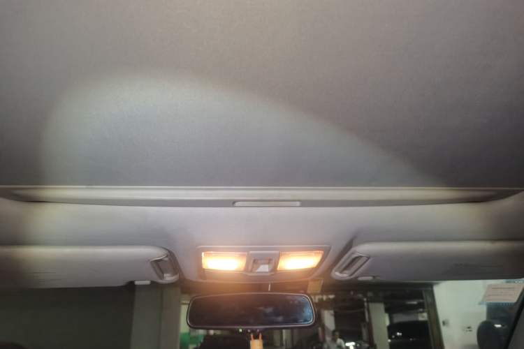 Used Kia Sorento 2012 2.2T Diesel Luxury Edition Headliner