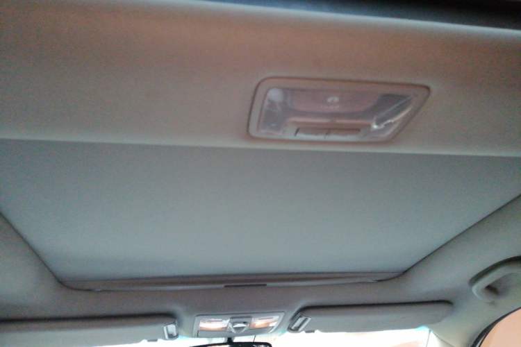 Used Kia Sorento 2012 2.4L Gasoline Luxury Edition Headliner