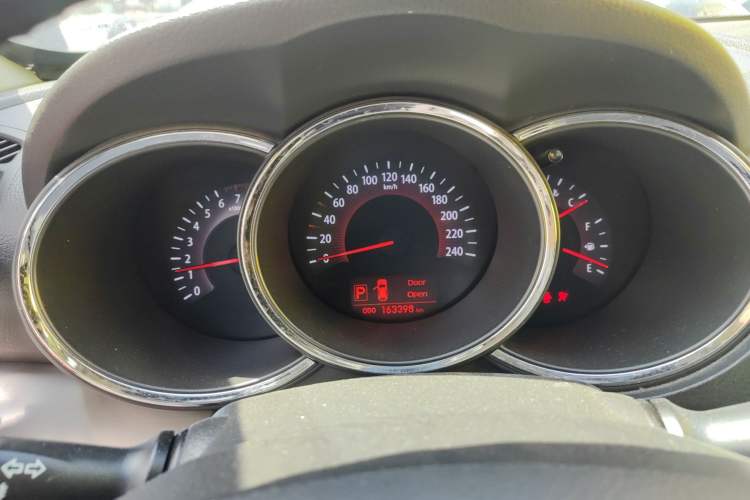 Used Kia Sorento 2012 2.4L Gasoline Luxury Edition Instrument Cluster