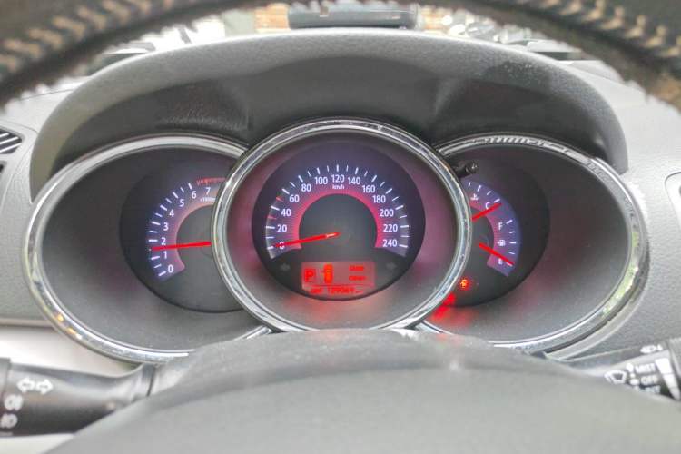 Used Kia Sorento 2012 2.4L Gasoline Supreme Edition Instrument Cluster