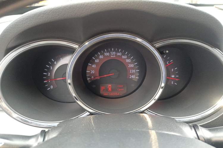Used Kia Sorento 2012 2.2T Diesel Luxury Edition Instrument Cluster