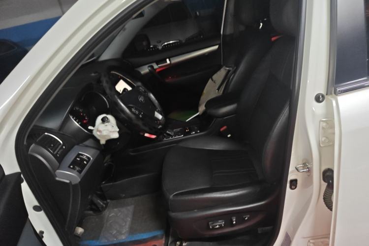 Used Kia Sorento 2012 2.4L Gasoline Comfort Edition Left Front Seat