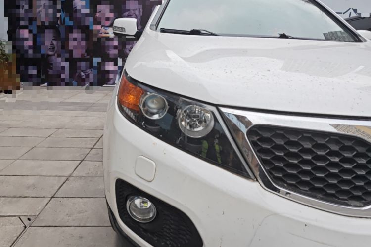 Used Kia Sorento 2012 2.4L Gasoline Supreme Edition Right Front Headlight