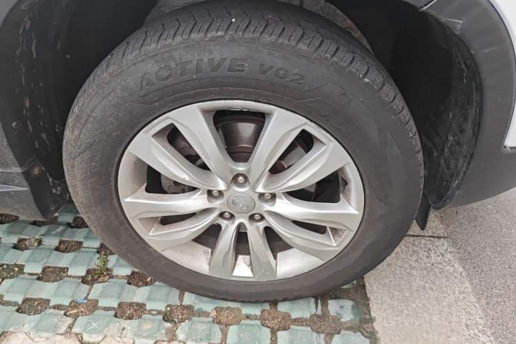 Used Kia Sorento 2012 2.2T Diesel Supreme Edition Right Front Wheel Hub