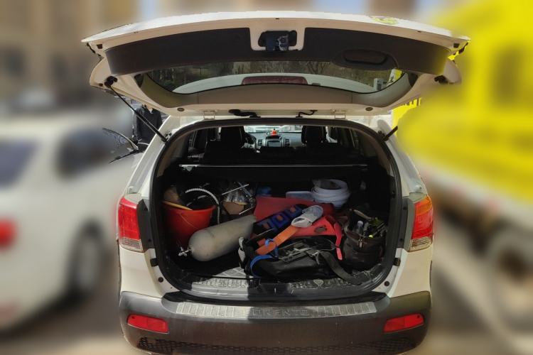 Used Kia Sorento 2012 2.4L Gasoline Luxury Edition Trunk