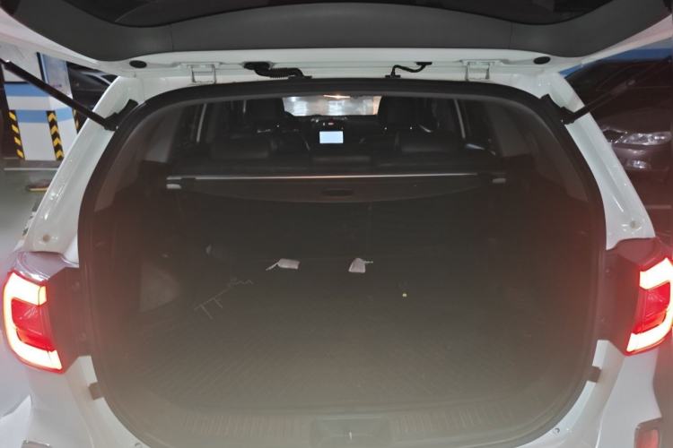 Used Kia Sorento 2012 2.4L Gasoline Comfort Edition Trunk