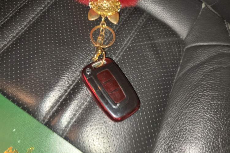 Used Kia Sorento 2012 2.2T Diesel Luxury Edition Vehicle Key
