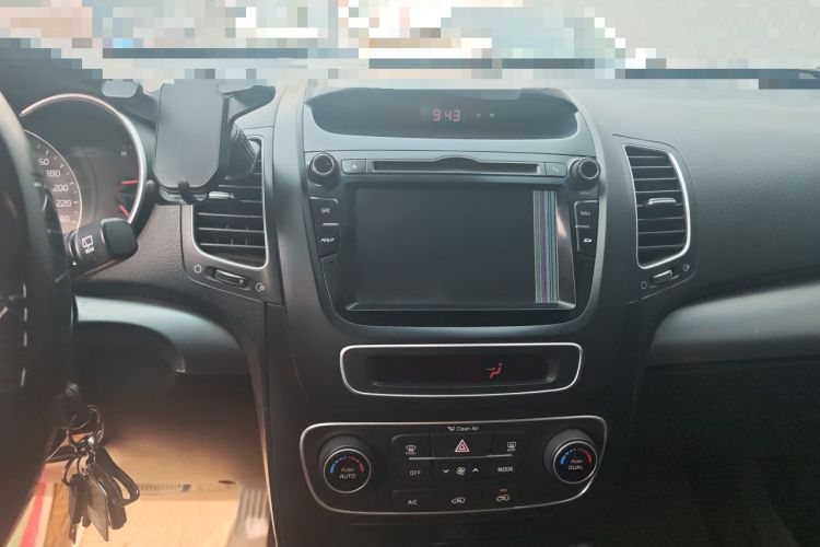 Used Kia Sorento 2013 2.4L 5-Seater Gasoline Comfort Edition Audio And AC Panel