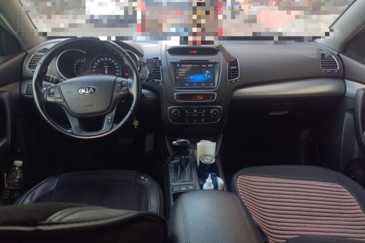 Used Kia Sorento 2013 2.4L 5-Seater Gasoline Comfort Version China IV Standard Center Console