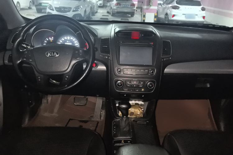 Used Kia Sorento 2013 2.2T 5-Seater Diesel Luxury Edition Center Console