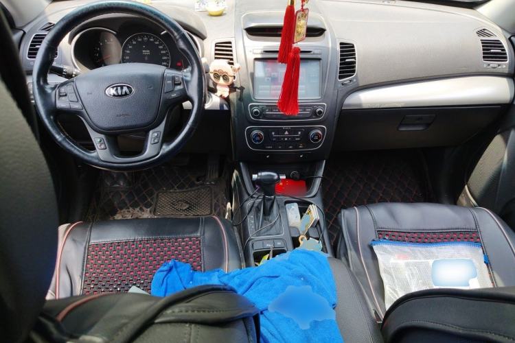 Used Kia Sorento 2013 2.2T 5-Seater Diesel Luxury Edition Center Console