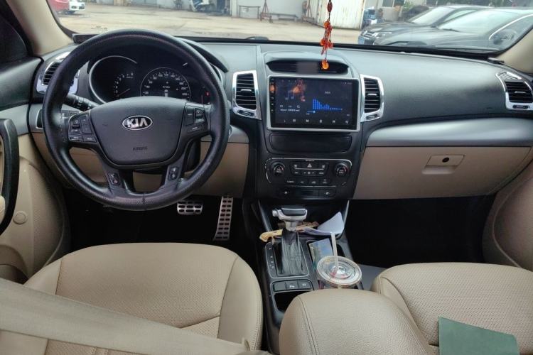 Used Kia Sorento 2013 2.4L 7-Seater Gasoline Supreme Edition Center Console