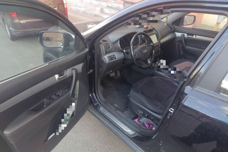 Used Kia Sorento 2013 2.4L 5-Seater Gasoline Comfort Version China IV Standard Driver Seat