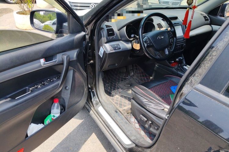 Used Kia Sorento 2013 2.2T 5-Seater Diesel Luxury Edition Driver Seat