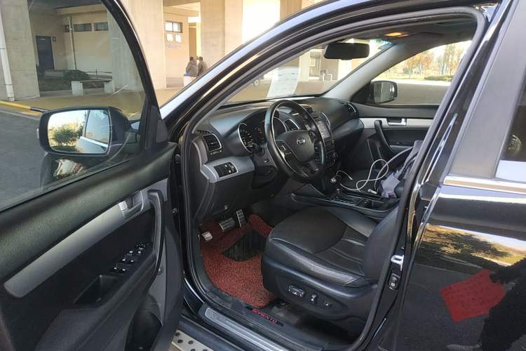 Used Kia Sorento 2013 2.2T 5-Seater Diesel Supreme Edition Driver Seat