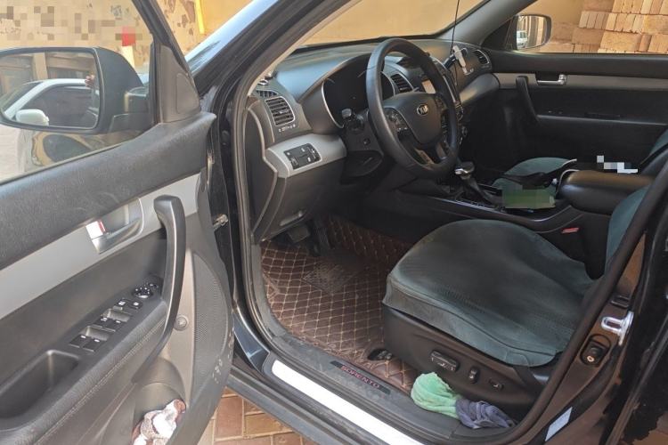 Used Kia Sorento 2013 2.2T 5-Seater Diesel Luxury Edition Driver Seat