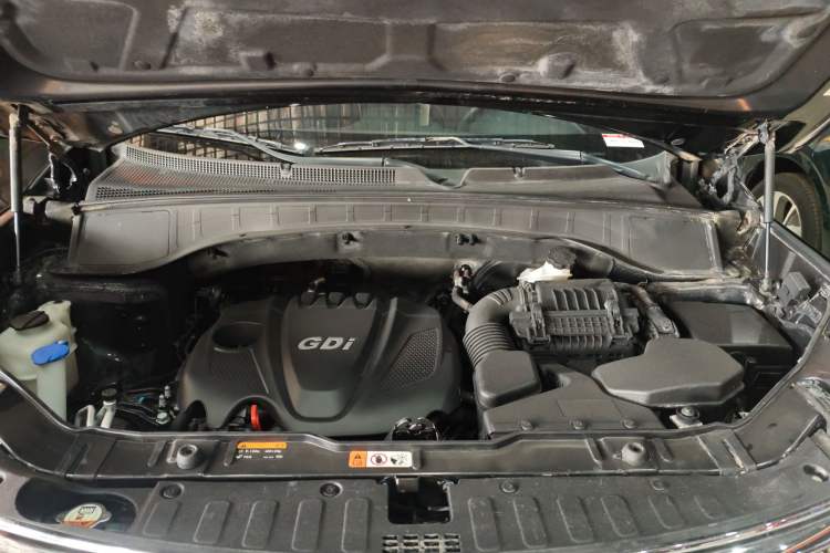 Used Kia Sorento 2013 2.4L 5-Seater Gasoline Comfort Edition China V Standard Engine Bay