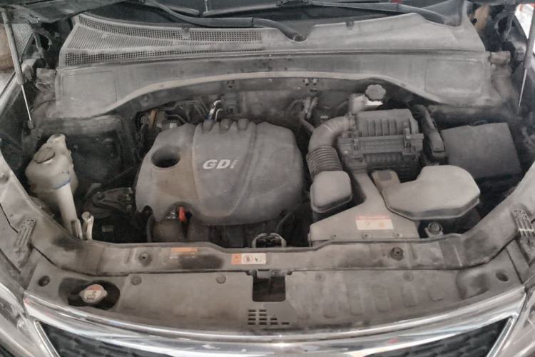 Used Kia Sorento 2013 2.4L 7-Seater Gasoline Comfort Edition China V Standard Engine Bay