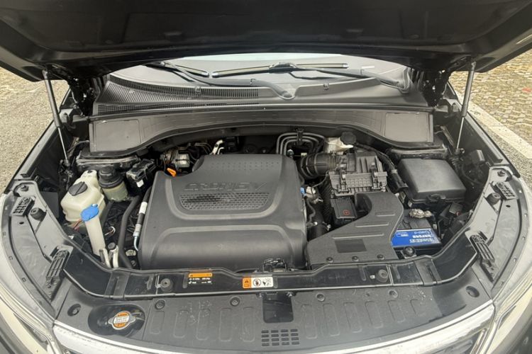 Used Kia Sorento 2013 2.2T 7-seat Diesel Comfort Edition Engine Bay