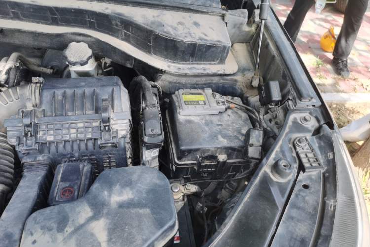 Used Kia Sorento 2013 2.4L 5-Seater Gasoline Supreme Edition China V Standard Engine Bay Left