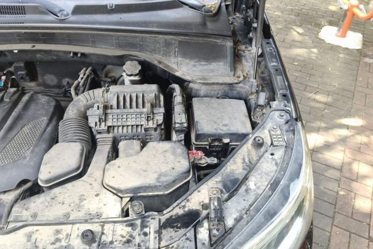Used Kia Sorento 2013 2.4L 7-Seater Gasoline Luxury Edition China V Standard Engine Bay Left