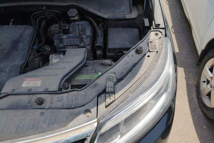 Used Kia Sorento 2013 2.2T 5-Seater Diesel Luxury Edition Engine Bay Left