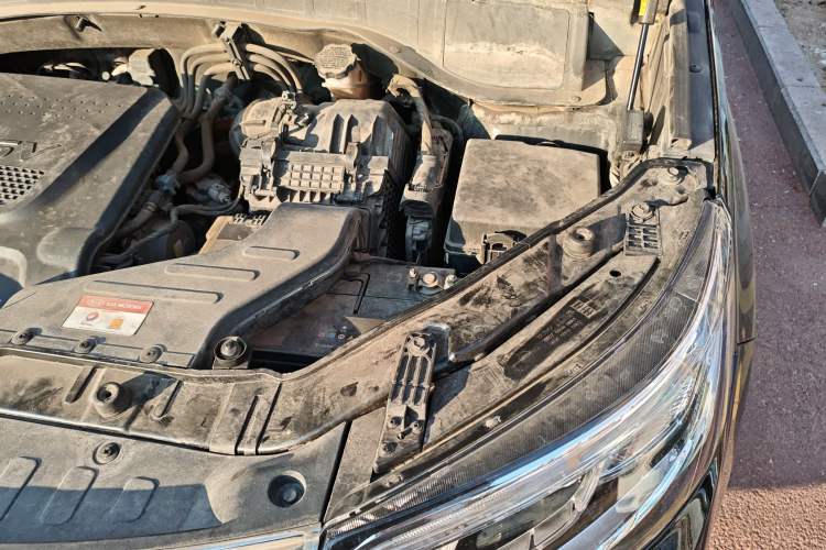 Used Kia Sorento 2013 2.2T 7-seat Diesel Luxury Edition Engine Bay Left