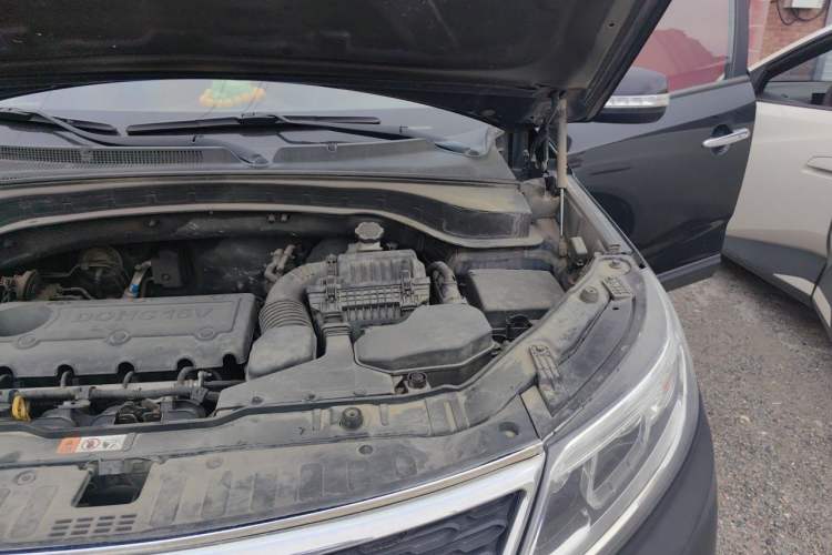 Used Kia Sorento 2013 2.4L 5-seat Gasoline Luxury Edition Engine Bay Left