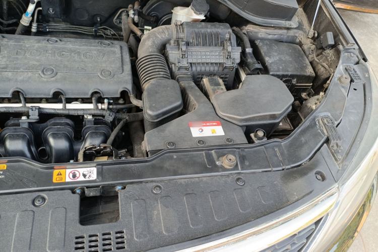 Used Kia Sorento 2013 2.4L 5-seat Gasoline Luxury Edition Engine Bay Left
