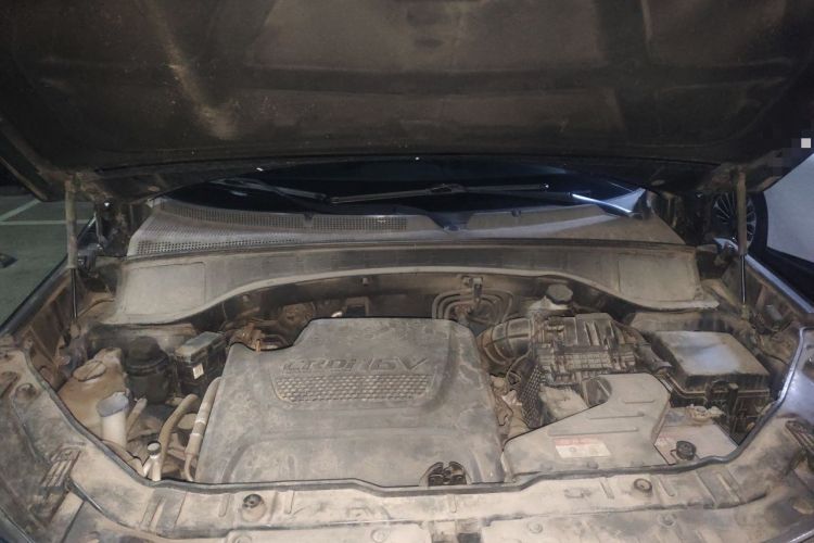 Used Kia Sorento 2013 2.2T 7-seat Diesel Luxury Edition Engine Bay