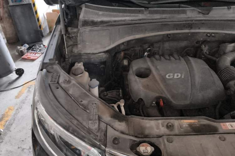 Used Kia Sorento 2013 2.4L 7-Seater Gasoline Comfort Edition China V Standard Engine Bay Right