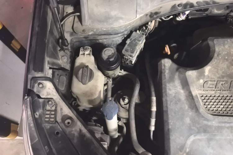 Used Kia Sorento 2013 2.2T 5-Seater Diesel Luxury Edition Engine Bay Right