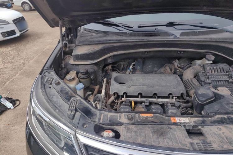 Used Kia Sorento 2013 2.4L 7-Seater Gasoline Supreme Edition Engine Bay Right