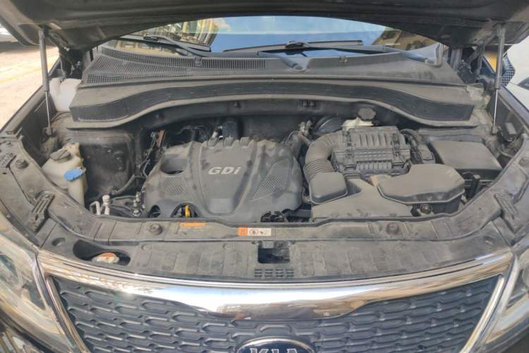 Used Kia Sorento 2013 2.4L 5-Seater Gasoline Supreme Edition China IV Standard Engine Bay