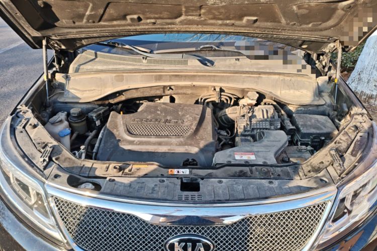Used Kia Sorento 2013 2.2T 7-seat Diesel Luxury Edition Engine Bay