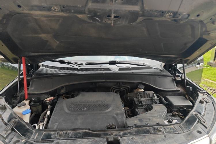 Used Kia Sorento 2013 2.2T 5-Seater Diesel Comfort Edition Engine Bay