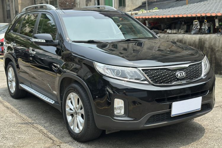 Used Kia Sorento 2013 2.4L 7-seat Gasoline Luxury Edition Exterior 5