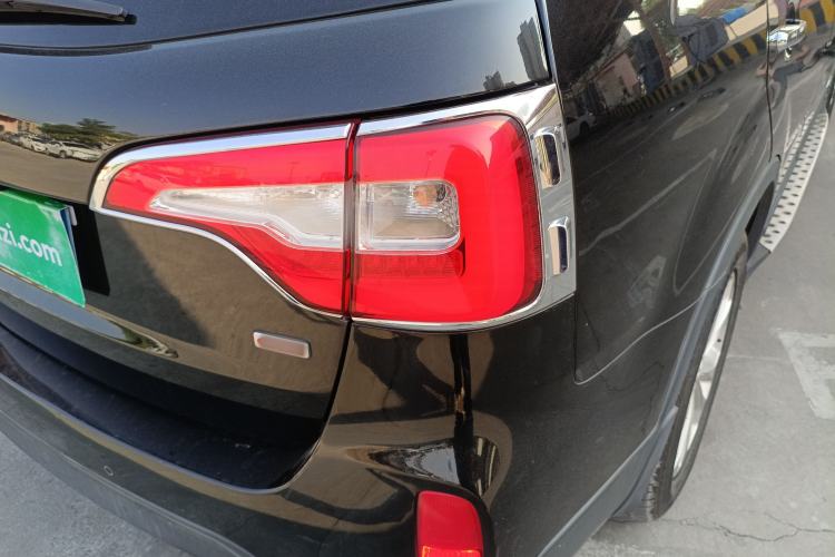 Used Kia Sorento 2013 2.4L 7-Seater Gasoline Luxury Version China IV Standard Exterior 6