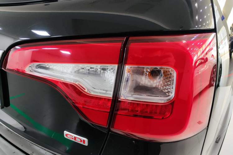 Used Kia Sorento 2013 2.4L 7-Seater Gasoline Luxury Version China IV Standard Exterior 6