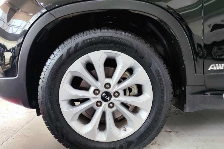 Used Kia Sorento 2013 2.4L 7-Seater Gasoline Luxury Version China IV Standard Exterior 7