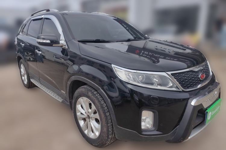 Used Kia Sorento 2013 2.4L 7-Seater Gasoline Supreme Edition Front Right 45 Deg