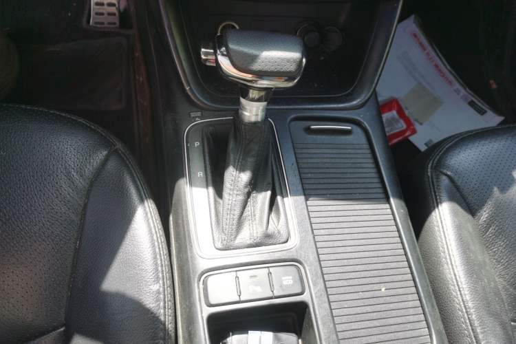 Used Kia Sorento 2013 2.4L 5-Seater Gasoline Supreme Edition China V Standard Gear Lever