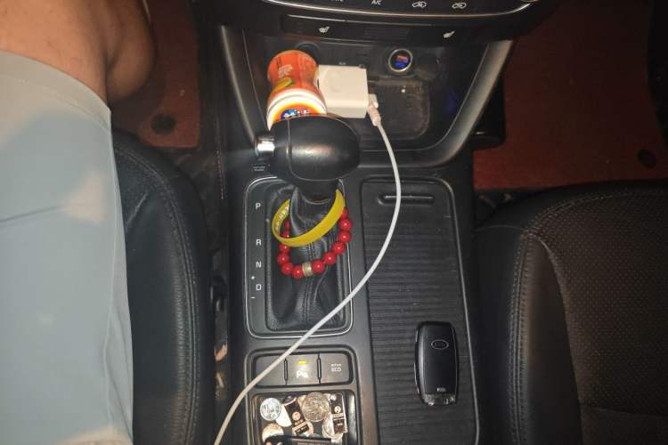 Used Kia Sorento 2013 2.4L 7-Seater Gasoline Luxury Version China IV Standard Gear Lever