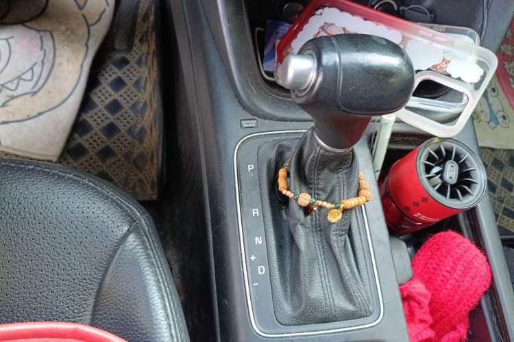 Used Kia Sorento 2013 2.4L 5-seat Gasoline Luxury Edition Gear Lever