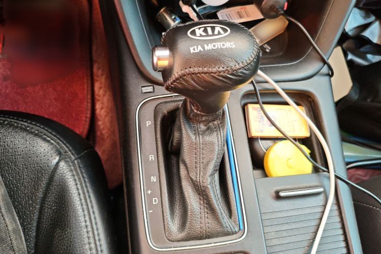 Used Kia Sorento 2013 2.2T 7-seat Diesel Luxury Edition Gear Lever